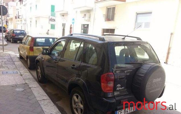 2003' Toyota RAV4 photo #1