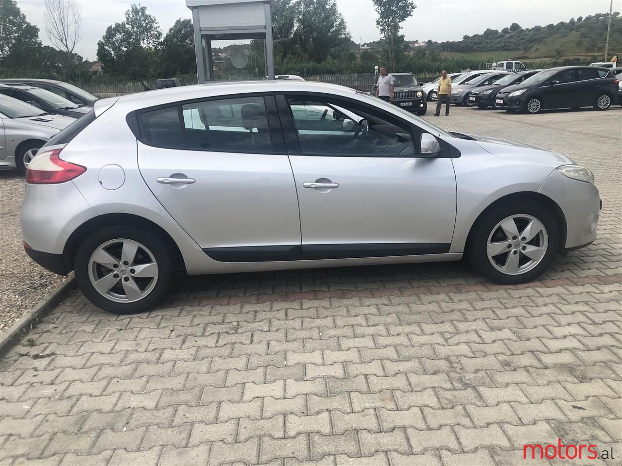 2010' Renault Megane photo #3