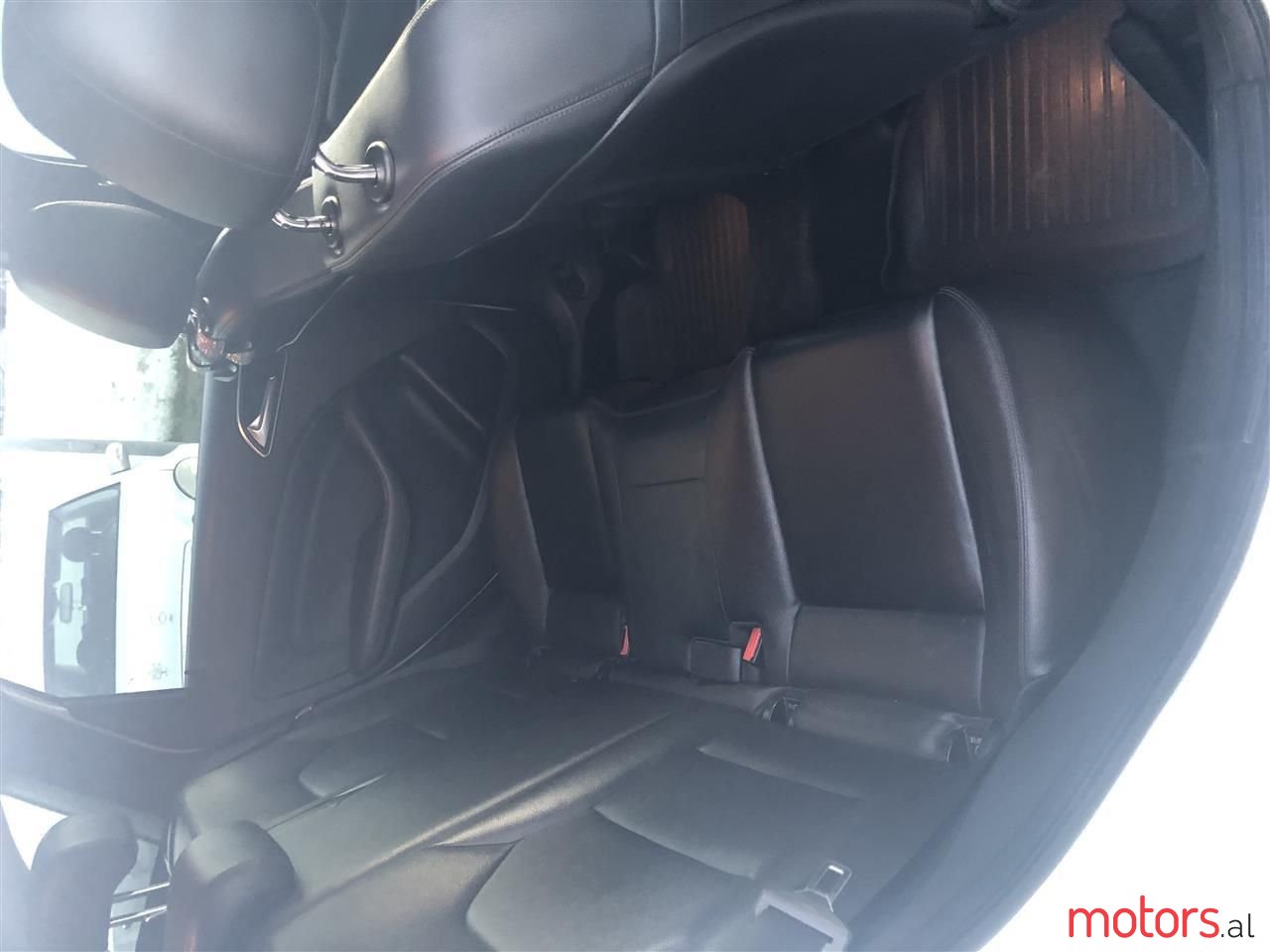 2013' Mercedes-Benz B 180 photo #3