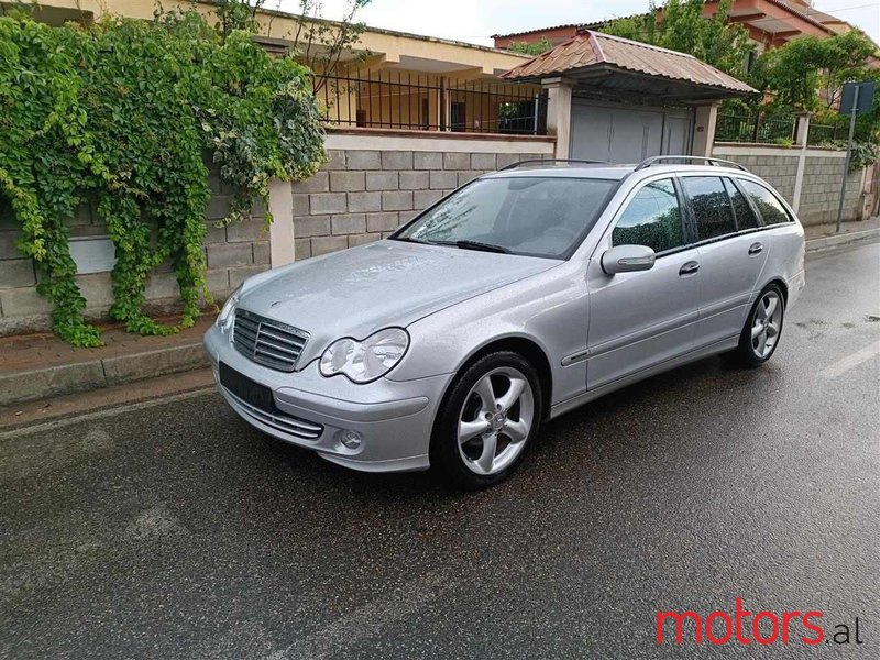 2005' Mercedes-Benz C 220 photo #3