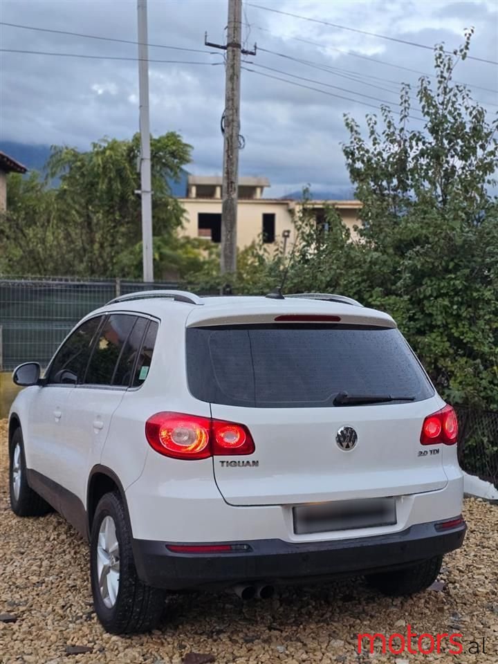 2009' Volkswagen Tiguan photo #3