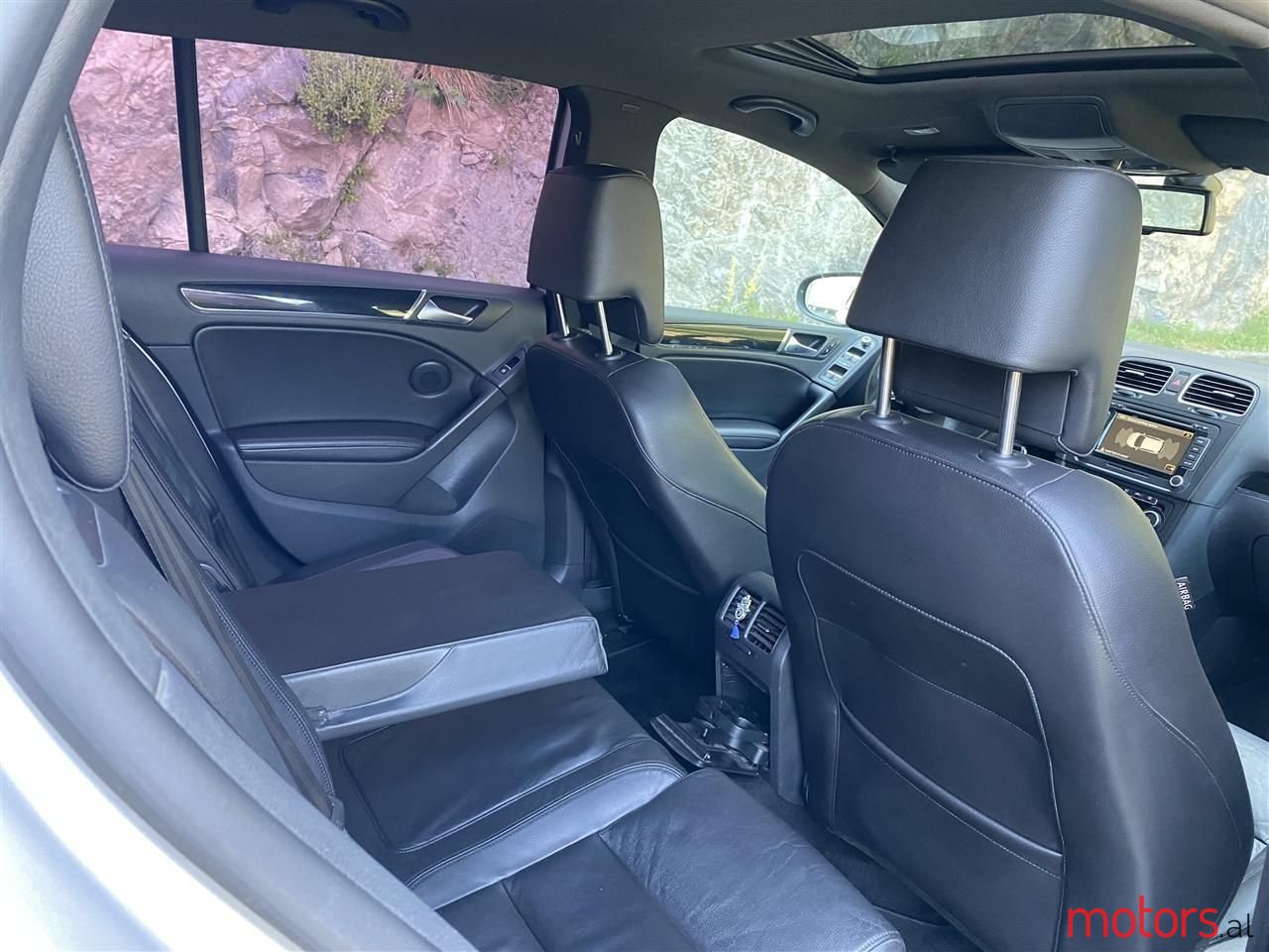 2012' Volkswagen Golf photo #6