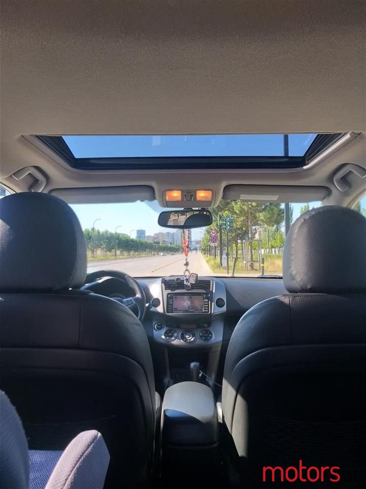 2010' Toyota RAV4 photo #5