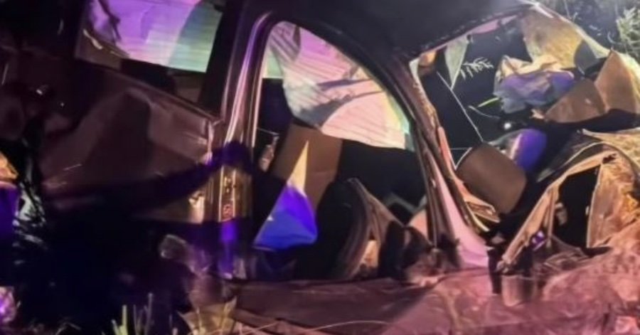 Aksidenti me 3 viktima në Manzë, momenti fatal i përplasjes së automjetit