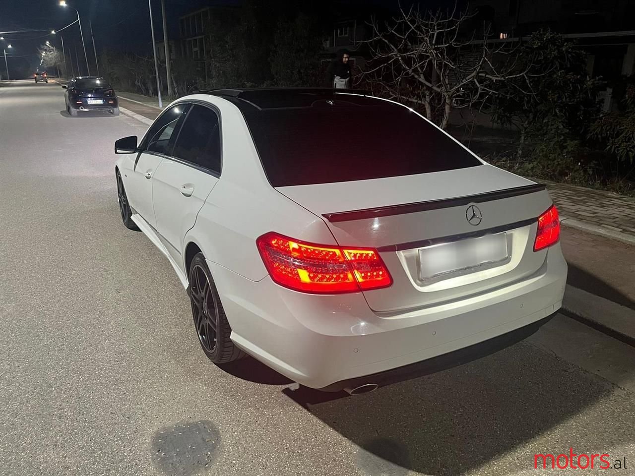 2010' Mercedes-Benz E 250 photo #3