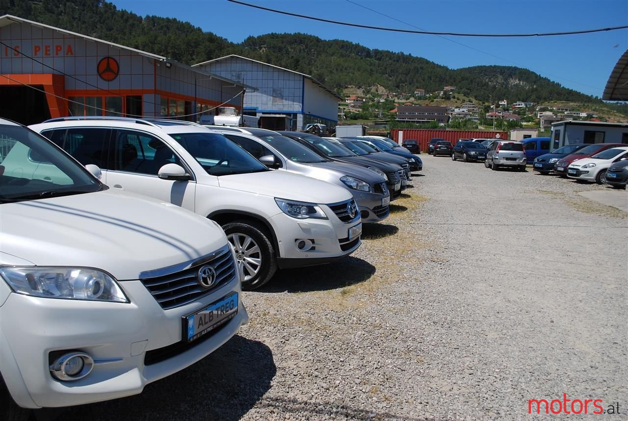 2009' Volkswagen Tiguan photo #5