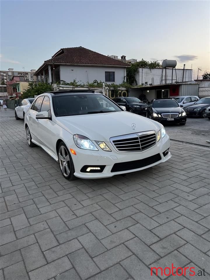 2011' Mercedes-Benz E 350 photo #6
