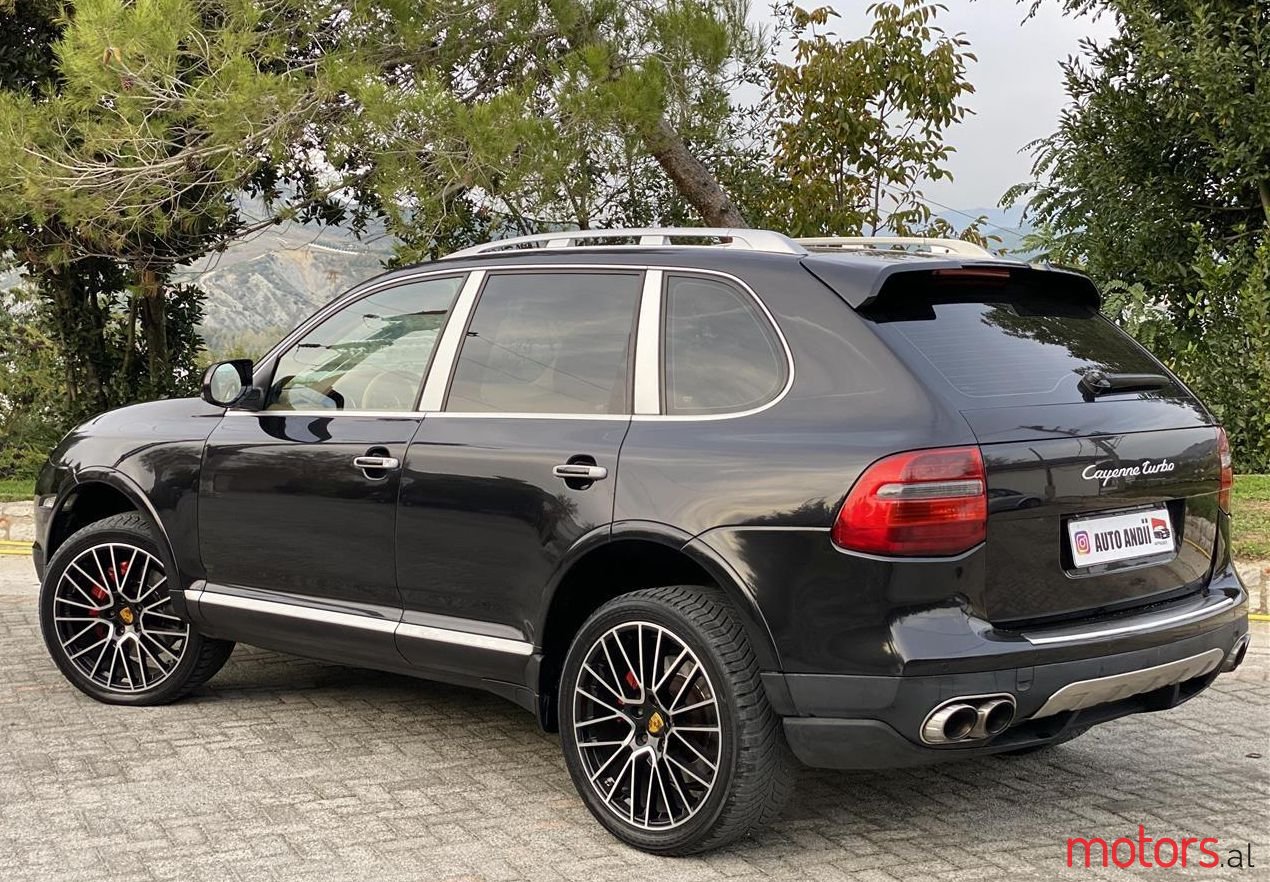 2009' Porsche Cayenne photo #1