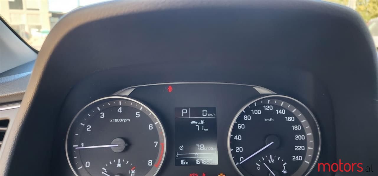 2018' Hyundai Elantra photo #5