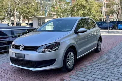 2011' Volkswagen Polo