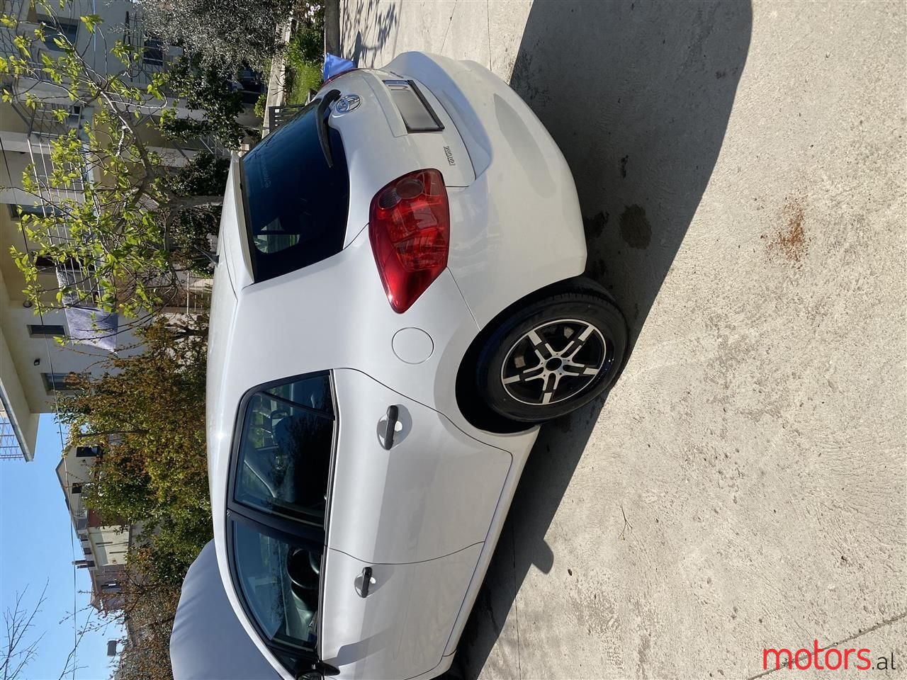 2010' Toyota Auris photo #1