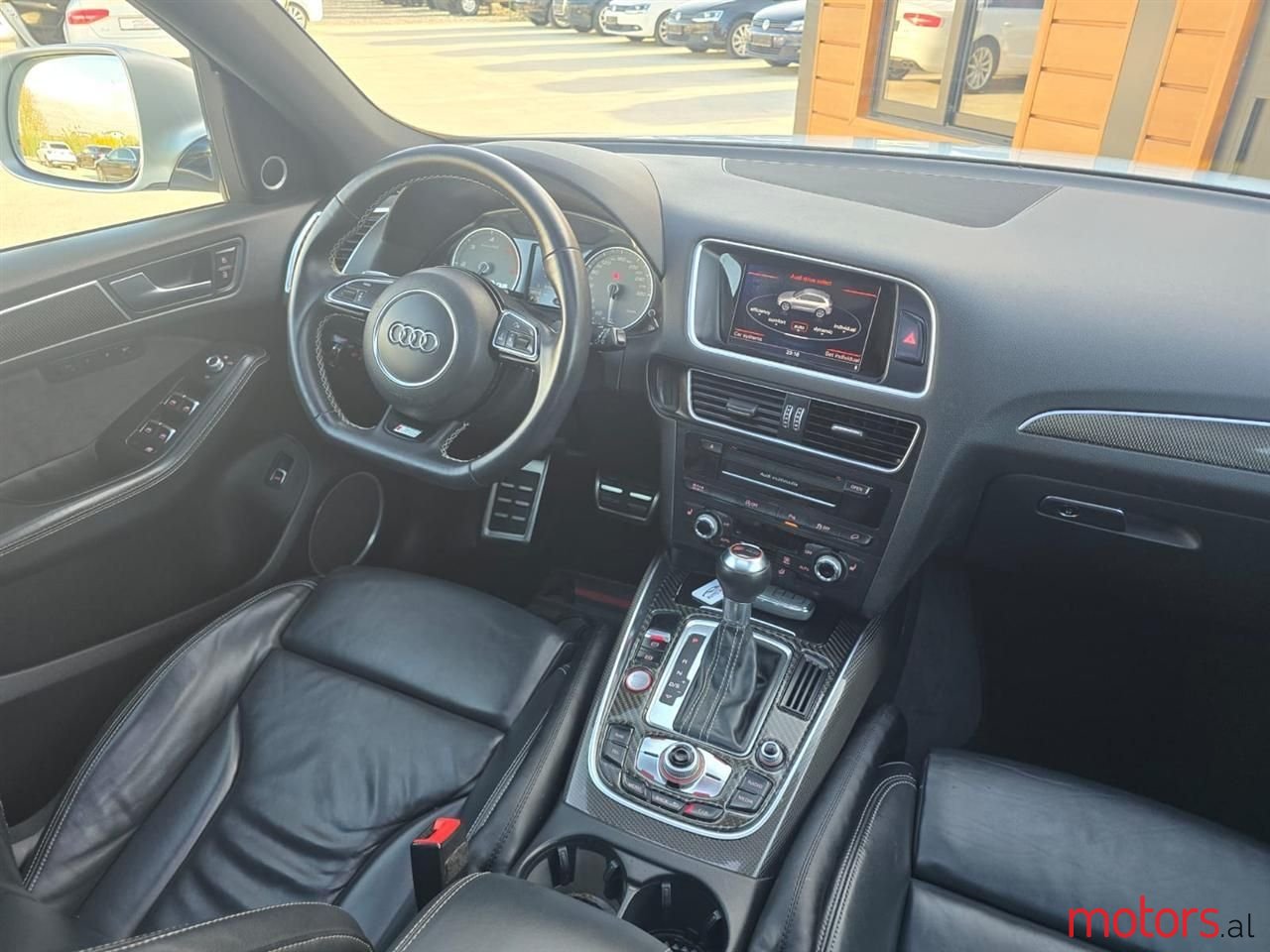 2015' Audi SQ5 photo #5