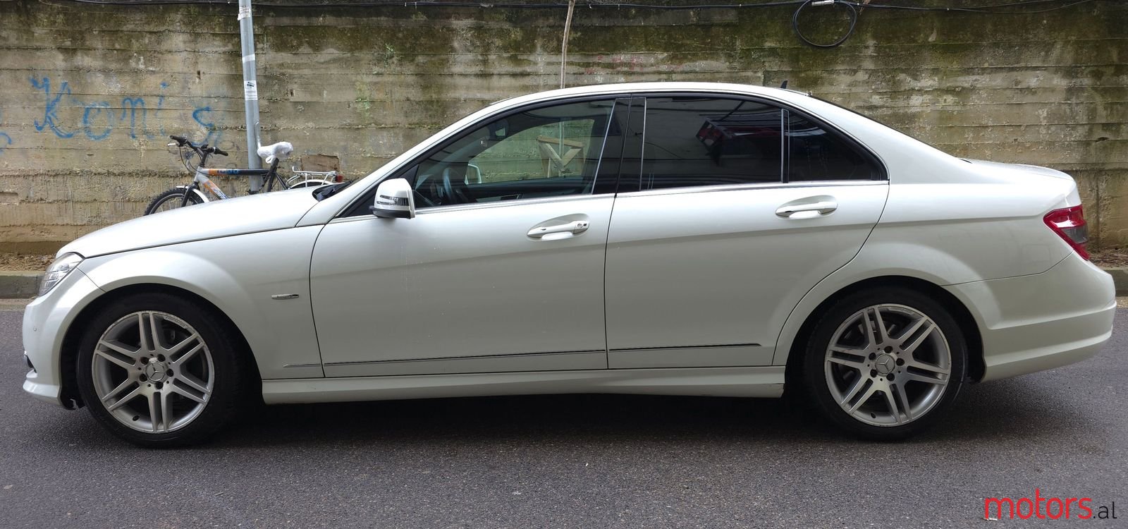 2009' Mercedes-Benz C 220 photo #1