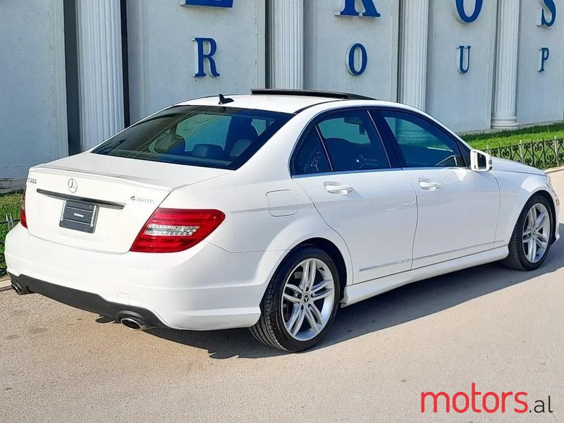 2013' Mercedes-Benz C 300 photo #5