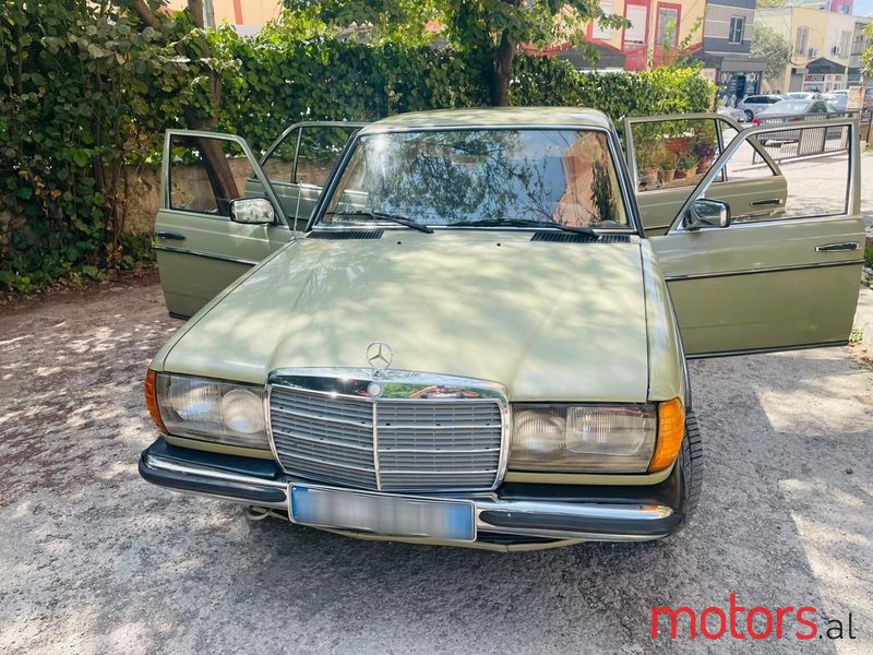 1984' Mercedes-Benz 200 photo #1