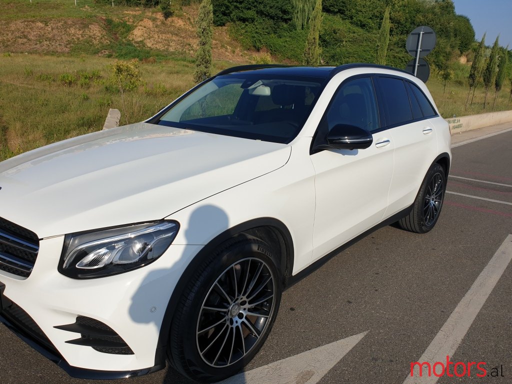 2016' Mercedes-Benz GLC 250 photo #4