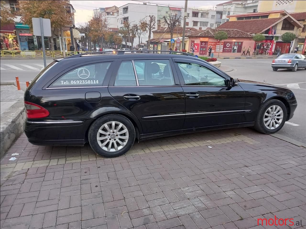 2008' Mercedes-Benz 220 photo #1