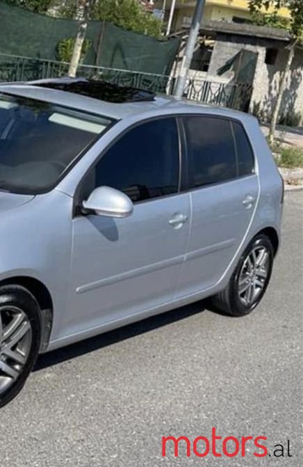 2007' Volkswagen Golf photo #3