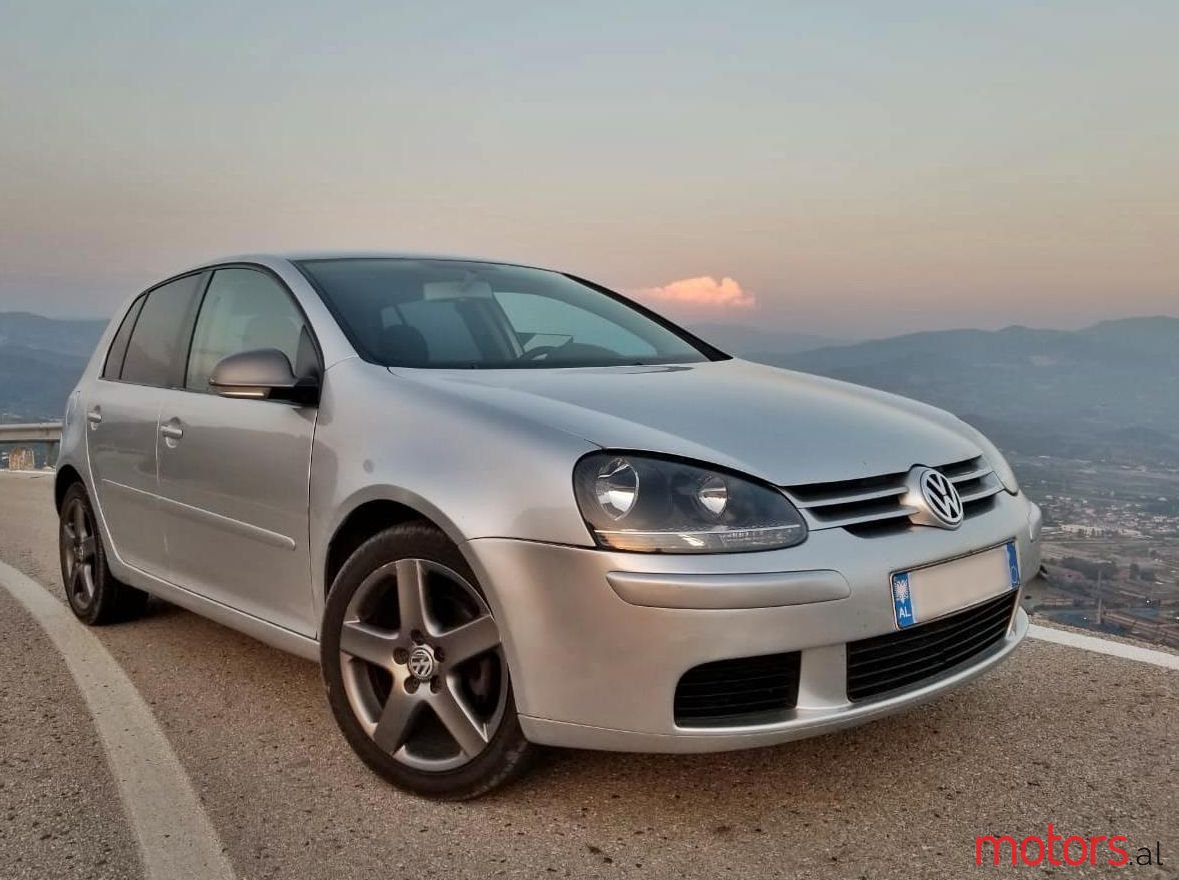 2005' Volkswagen Golf photo #1