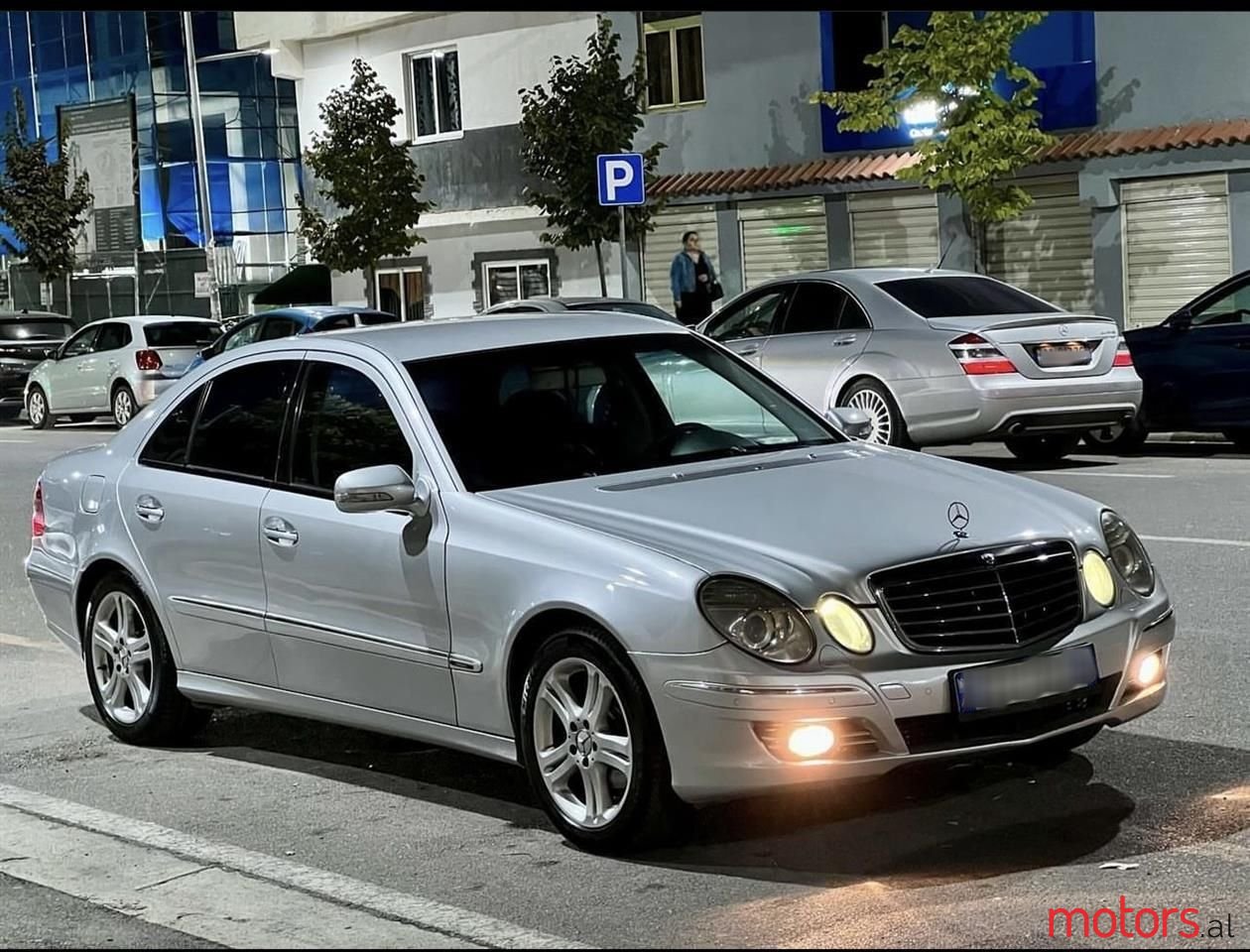 2008' Mercedes-Benz 320 photo #5