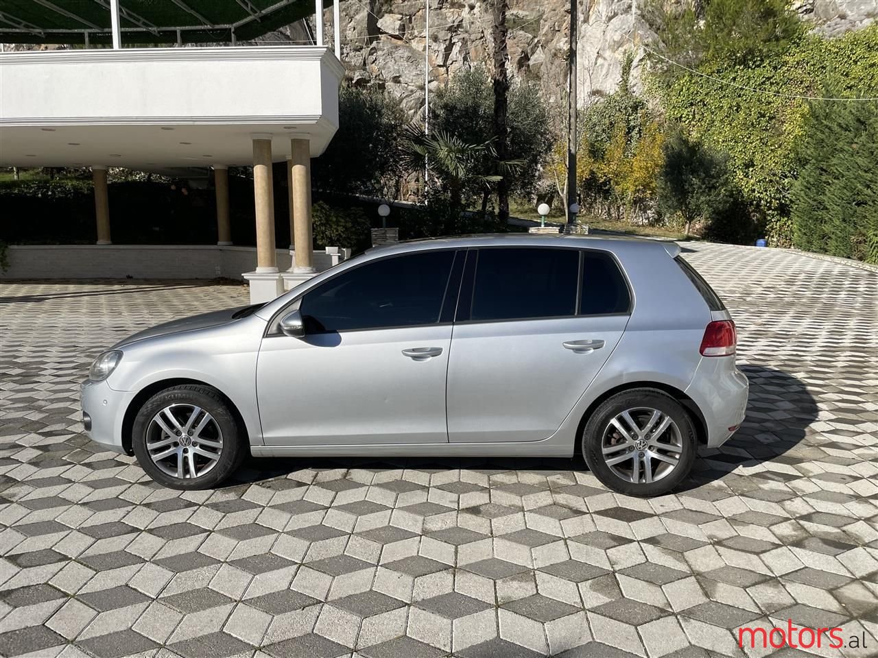 2012' Volkswagen Golf photo #6