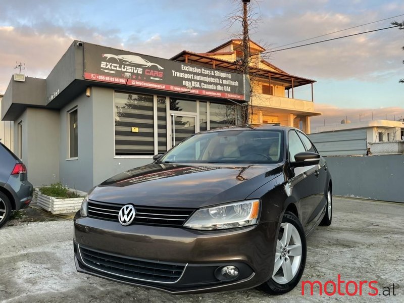 2012' Volkswagen Jetta photo #1