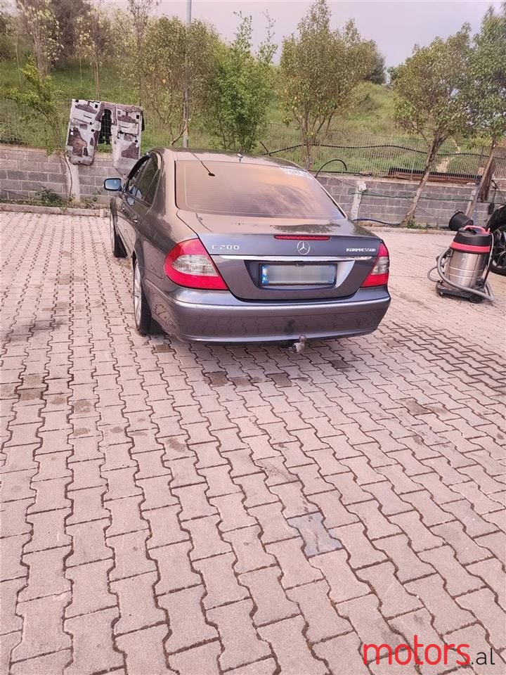 2007' Mercedes-Benz E 200 photo #4