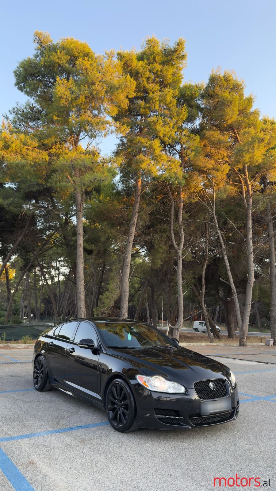 2012' Jaguar XF photo #1