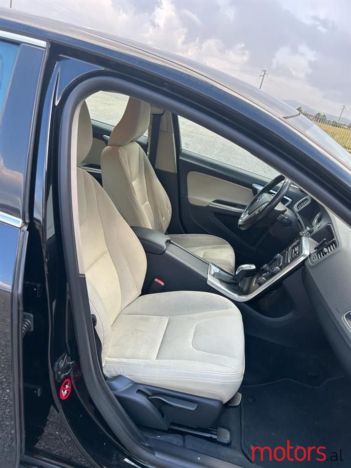 2013' Volvo V60 photo #6