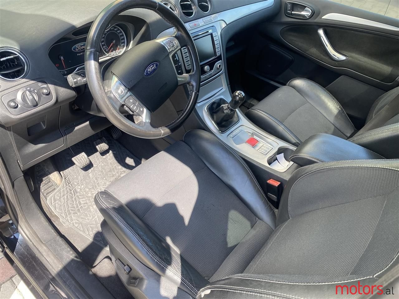 2008' Ford S-Max photo #2