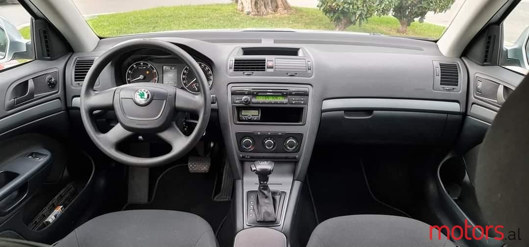 2011' Skoda Octavia photo #3