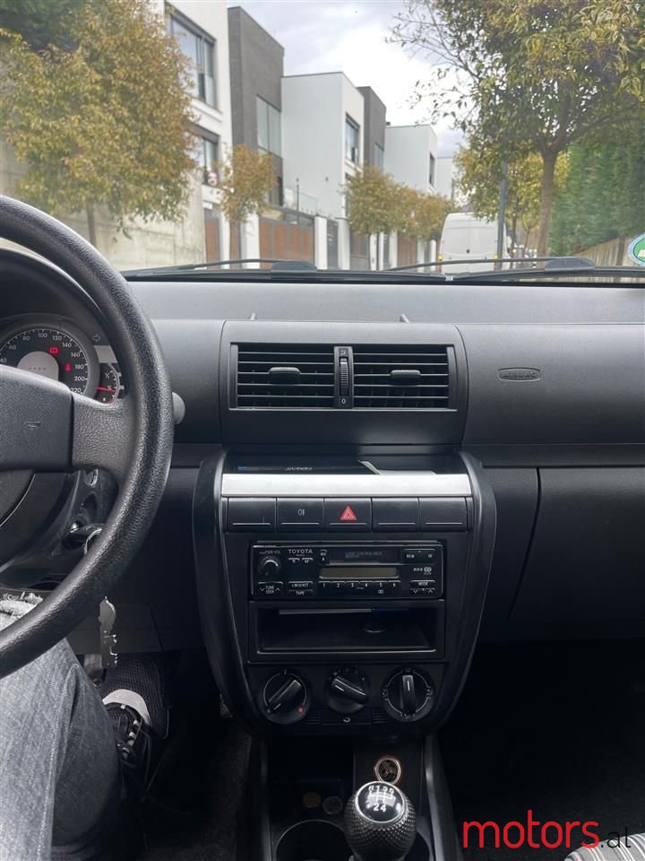 2008' Volkswagen Fox photo #6