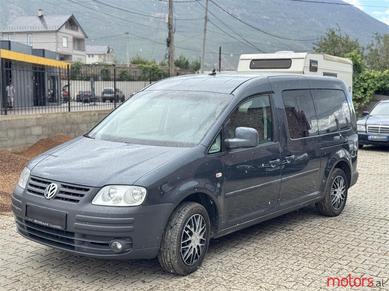 2010' Volkswagen Caddy photo #1