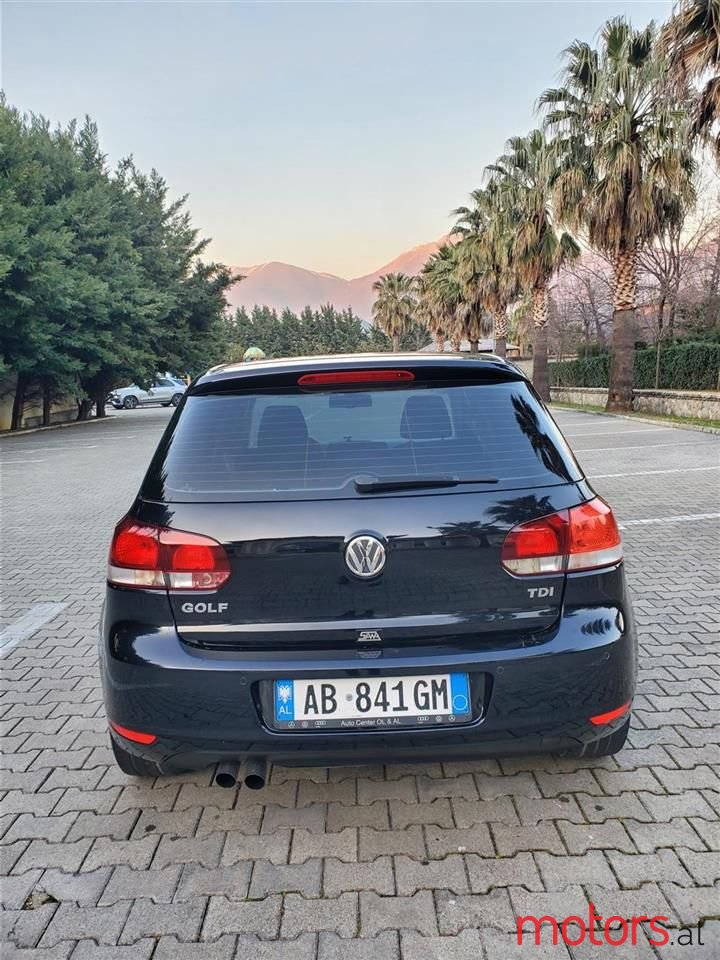 2010' Volkswagen Golf photo #5