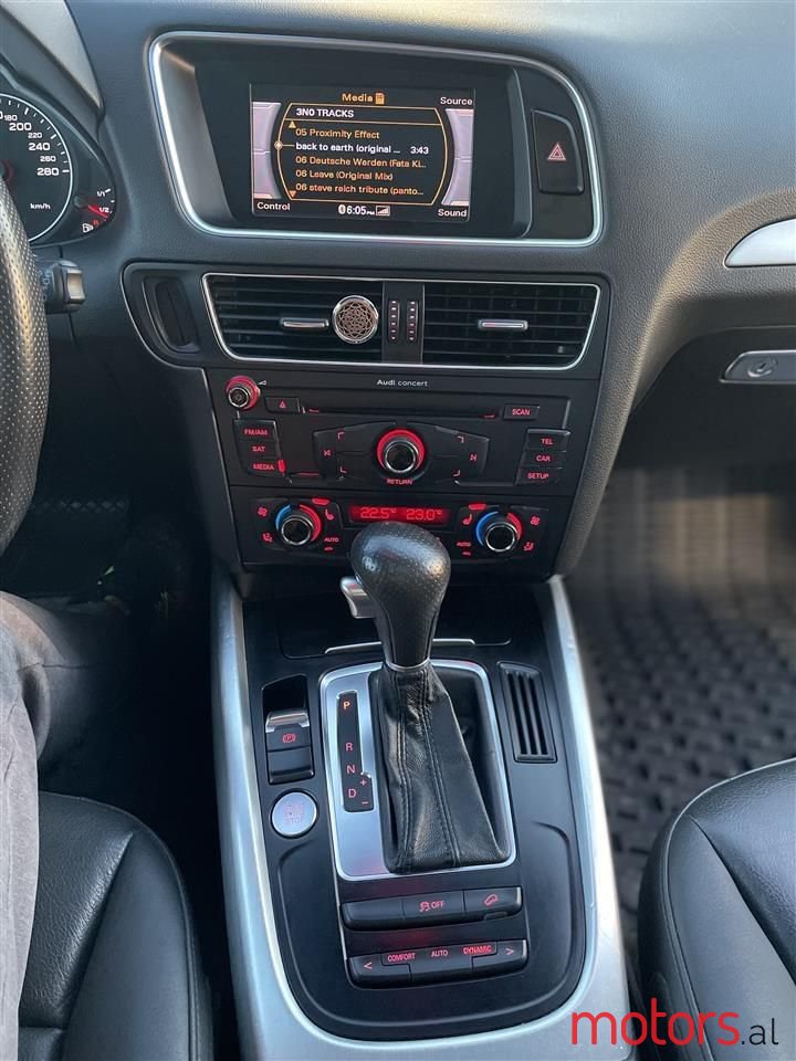 2012' Audi Q5 photo #3