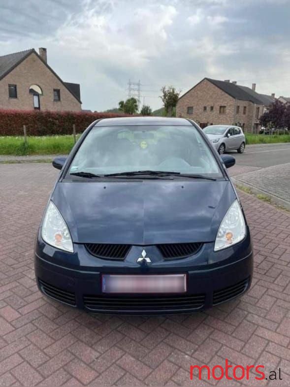 2008' Mitsubishi Colt photo #2