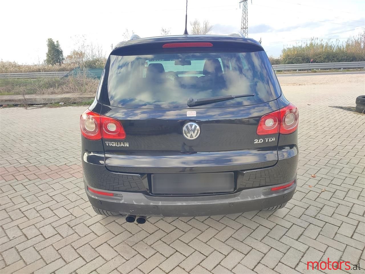 2010' Volkswagen Tiguan photo #4