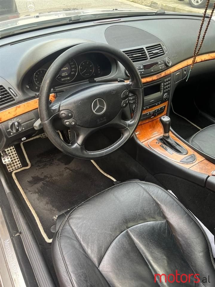 2007' Mercedes-Benz E 280 photo #2