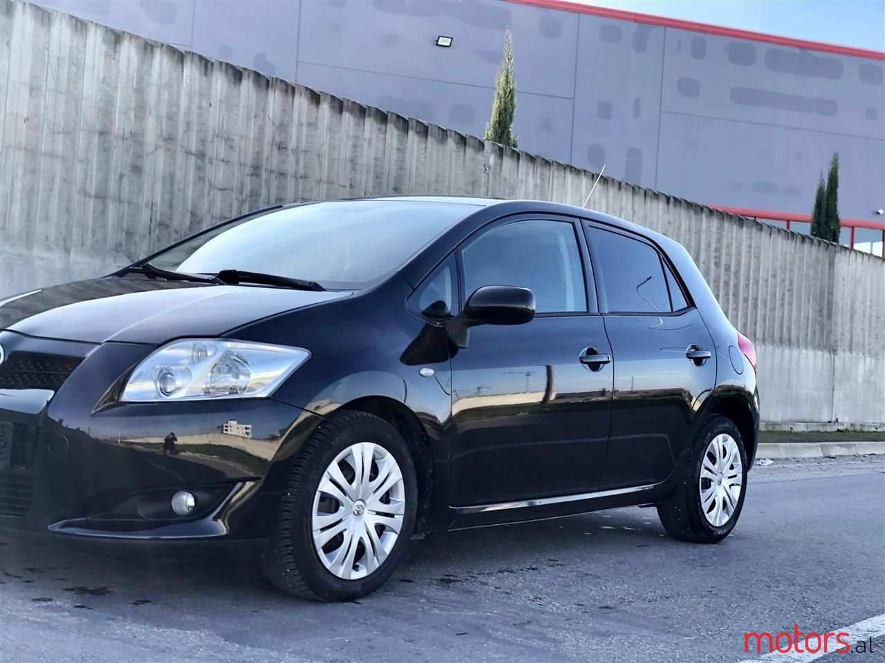 2007' Toyota Auris photo #2