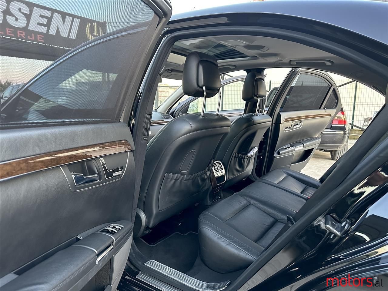 2010' Mercedes-Benz S 350 photo #6