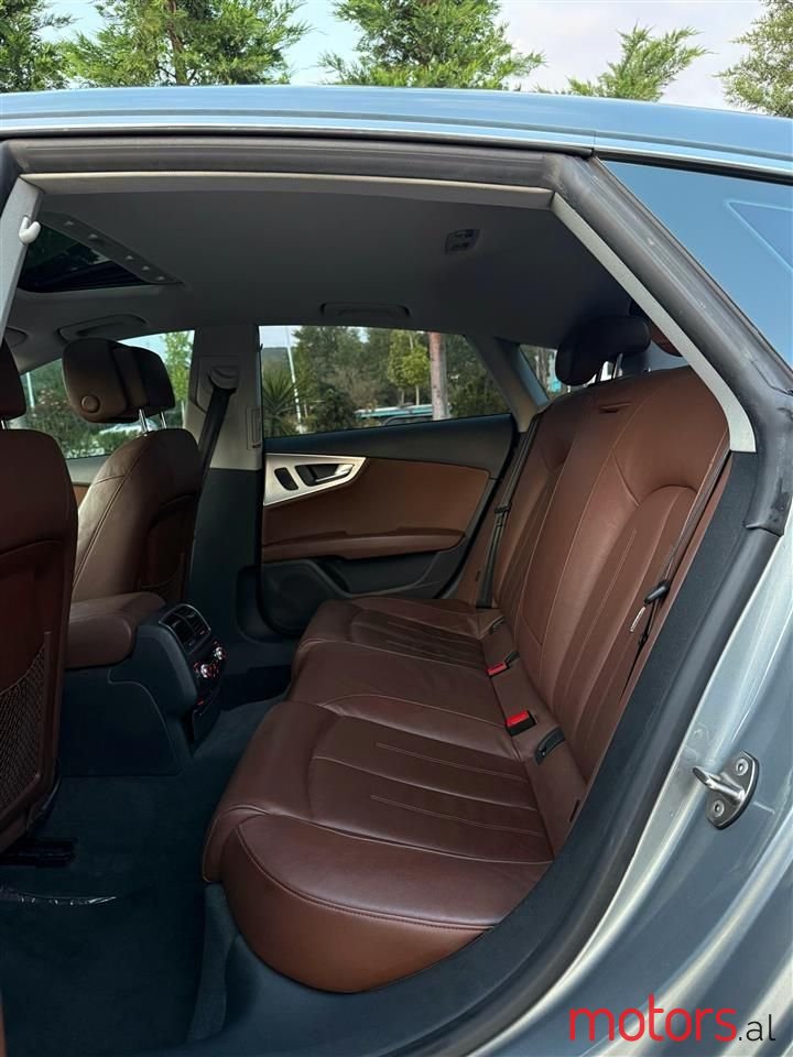 2013' Audi A7 photo #2