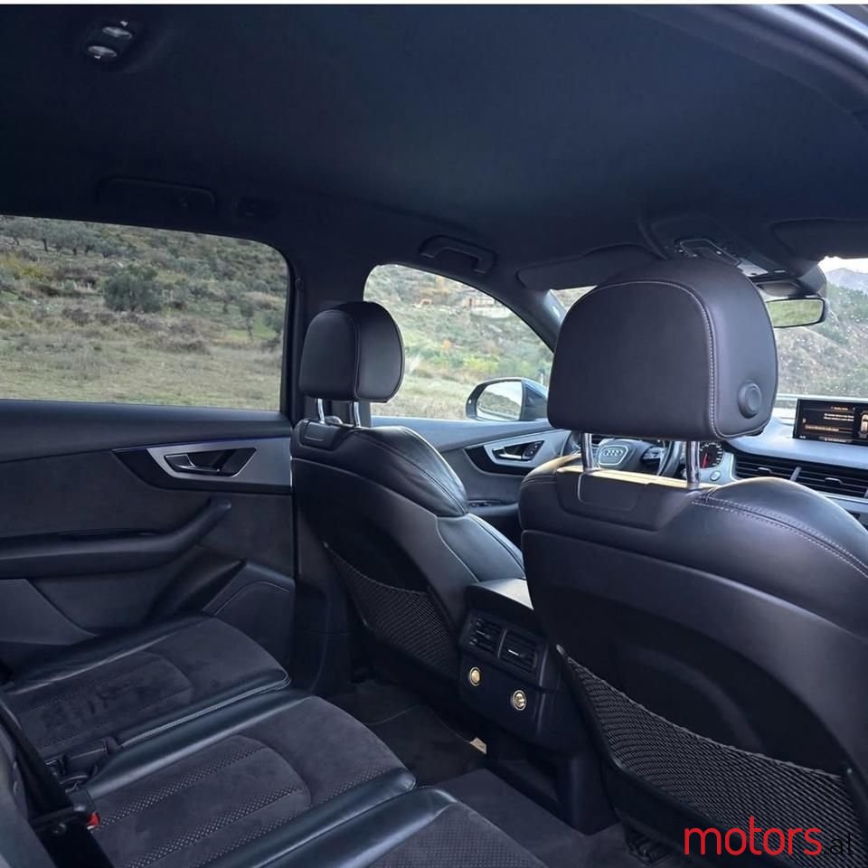 2017' Audi Q7 photo #3
