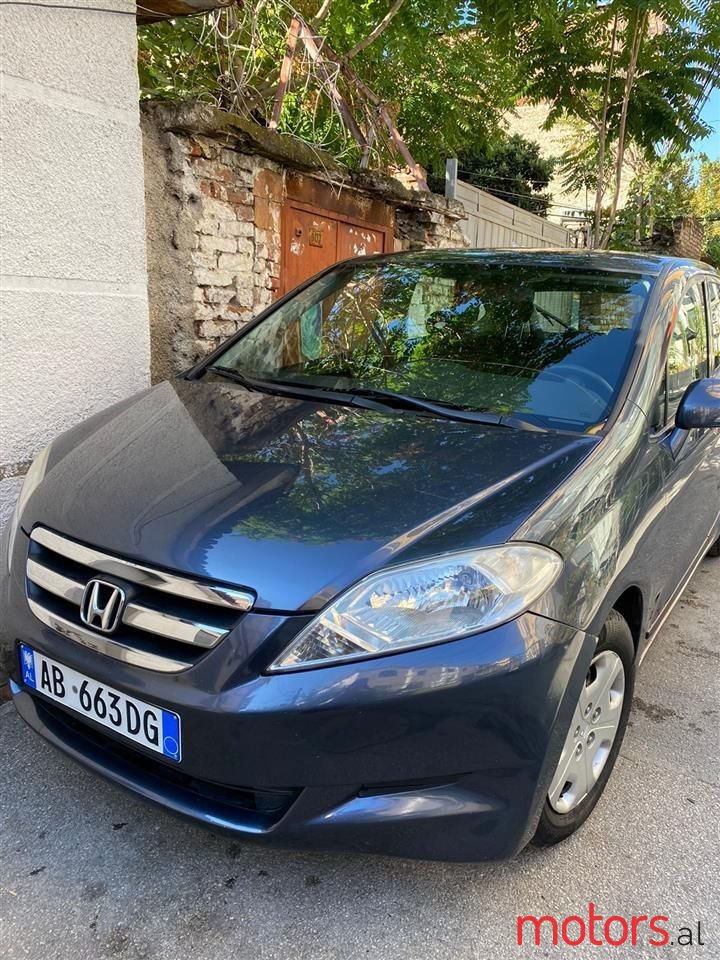 2006' Honda FR-V photo #1