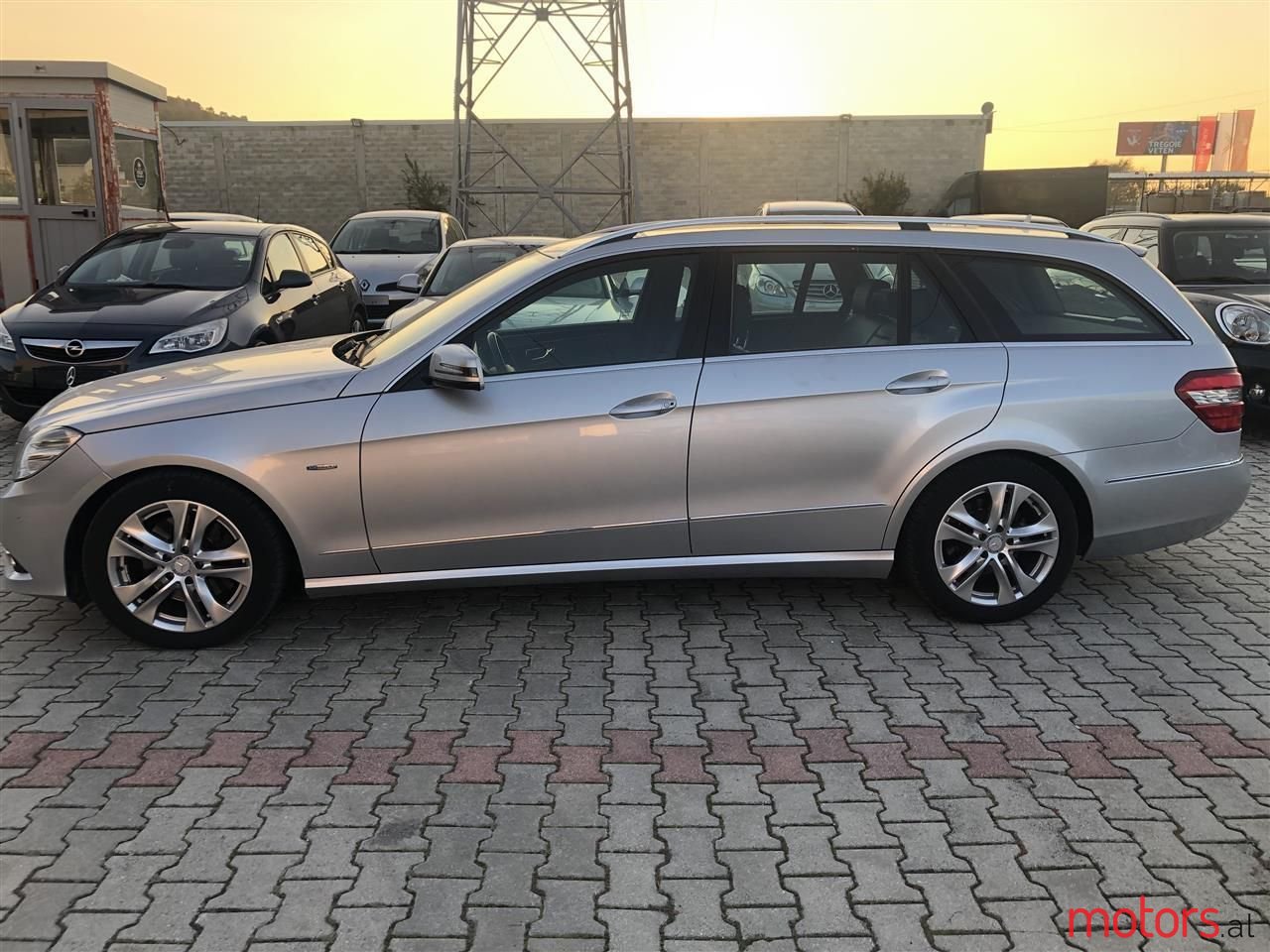 2013' Mercedes-Benz E 250 photo #3