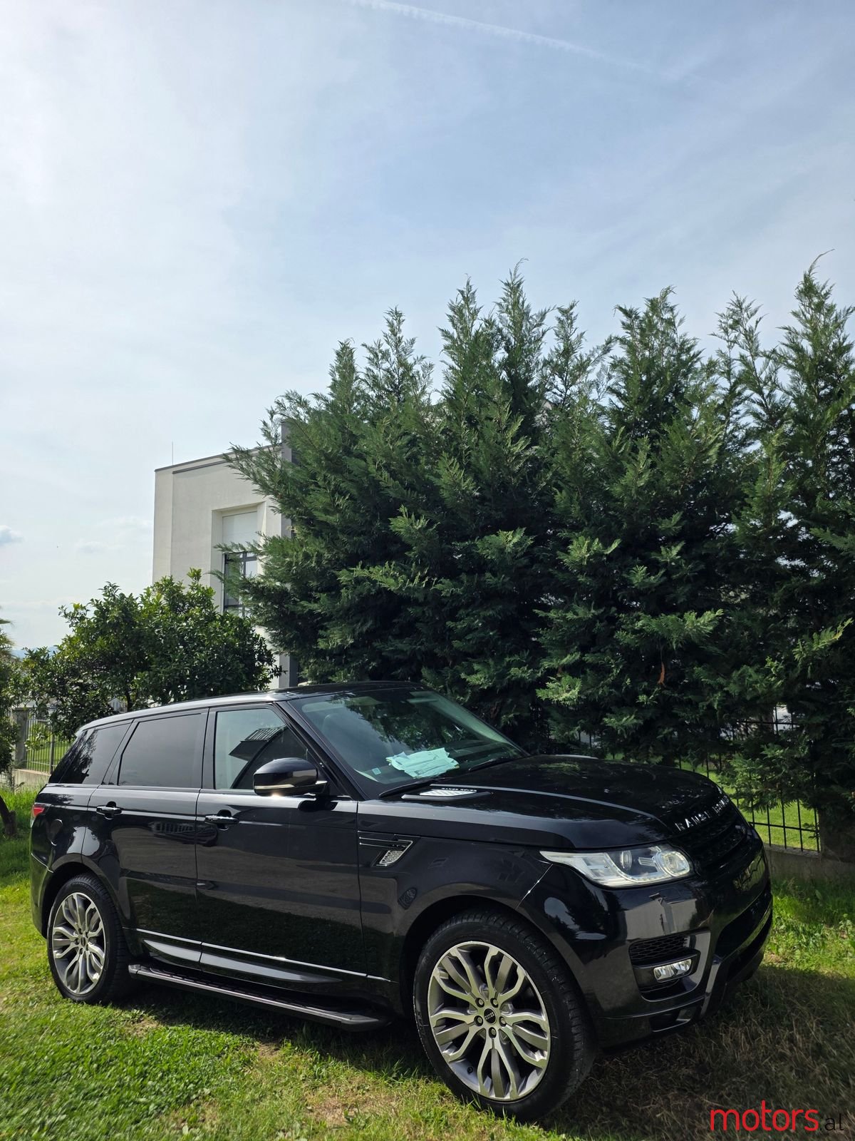 2016' Land Rover Range Rover Sport photo #3