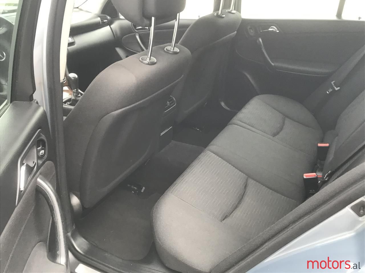 2005' Mercedes-Benz C 200 photo #3