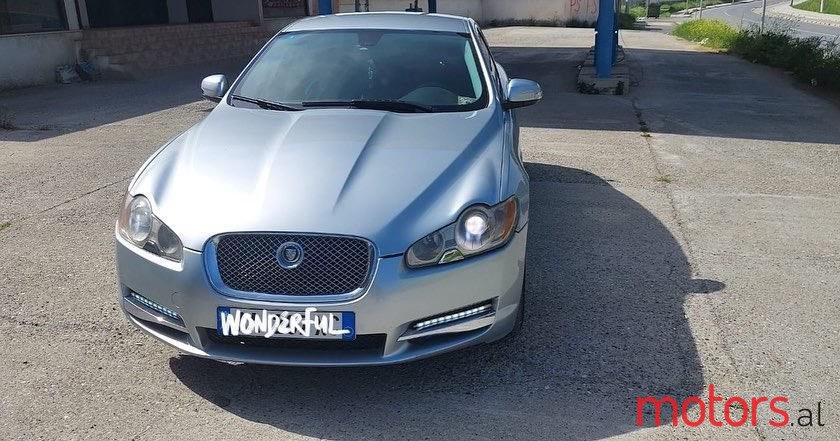 2008' Jaguar XF photo #6