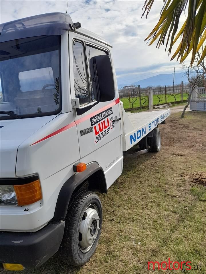 1992' Mercedes-Benz Vario photo #2