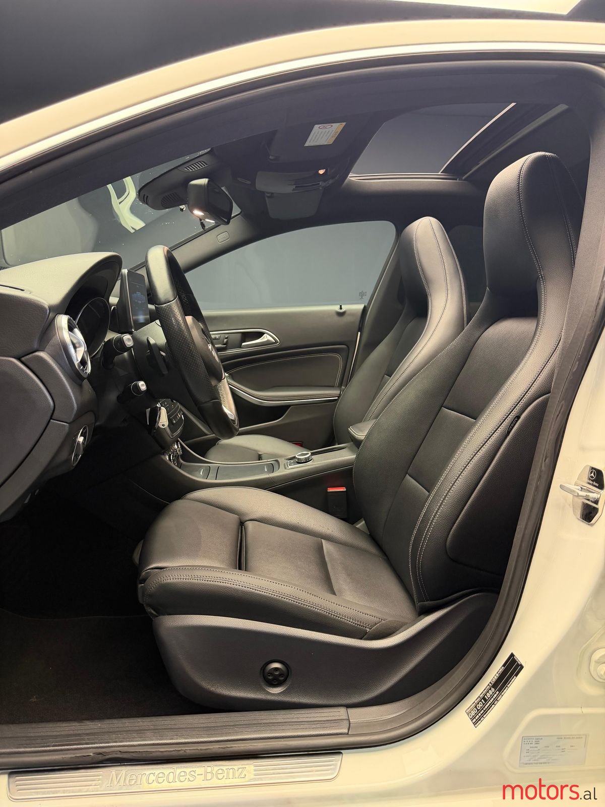 2016' Mercedes-Benz CLA 200 photo #2