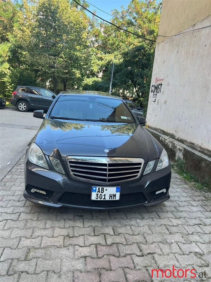 2009' Mercedes-Benz E 350 photo #1